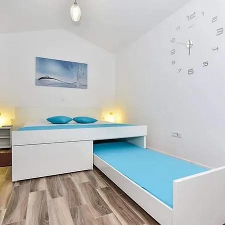 Dili By Interhome Vir